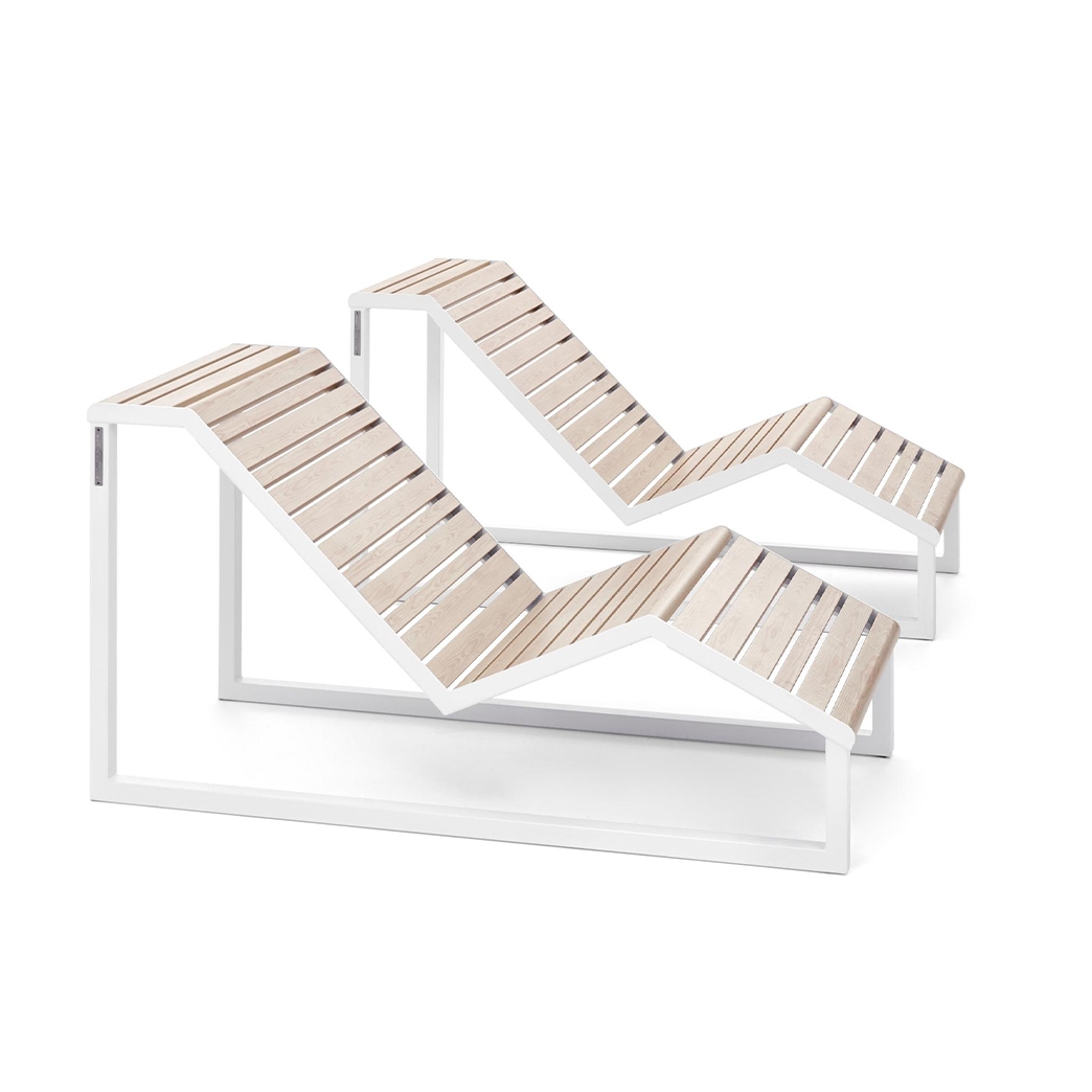 .H24 Chaise Lounge